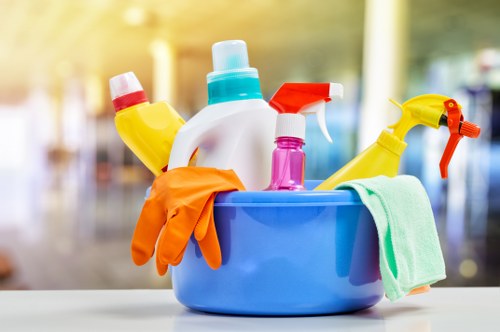 End of tenancy and commercial move-out cleaning in Brompton