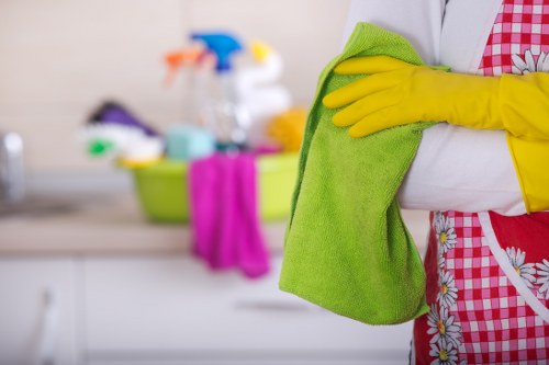 Detailed kitchen deep cleaning in a Brompton property